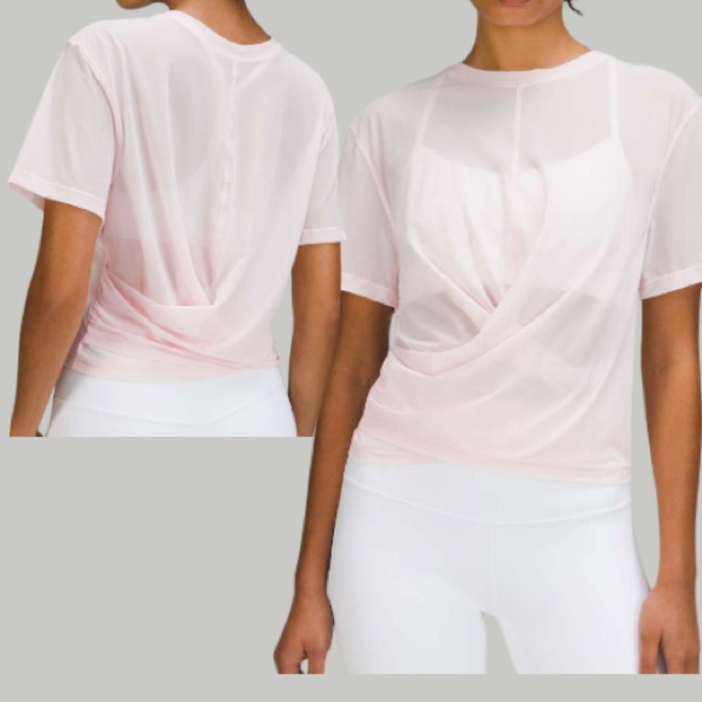 Lululemon Lightweight Mesh Reversible
Yoga T-Shirt
Strawberry Milkshake